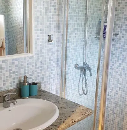 Beautiful On The Seafront Apartment *