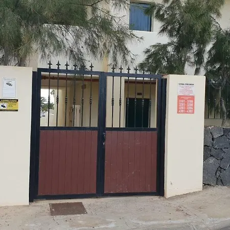 Beautiful On The Seafront Διαμέρισμα Costa Teguise