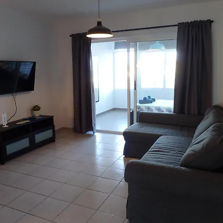 Beautiful On The Seafront Apartment