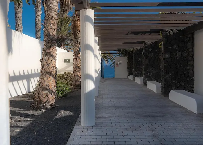 Beautiful On The Seafront * Costa Teguise